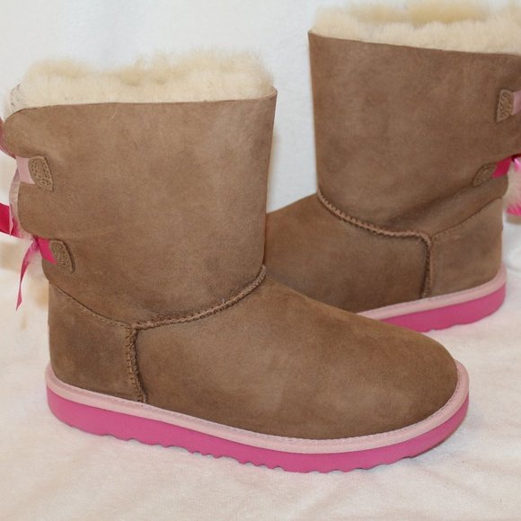 NIB YOUTH WOMEN'S UGG BAILEY BOW II WATER RESISTANT SUEDE BOOTS CHESTNUT PINK - Picture 3 of 8